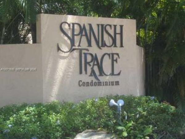 10818 N KENDALL DR , Unit R-23, Miami, FL 33176