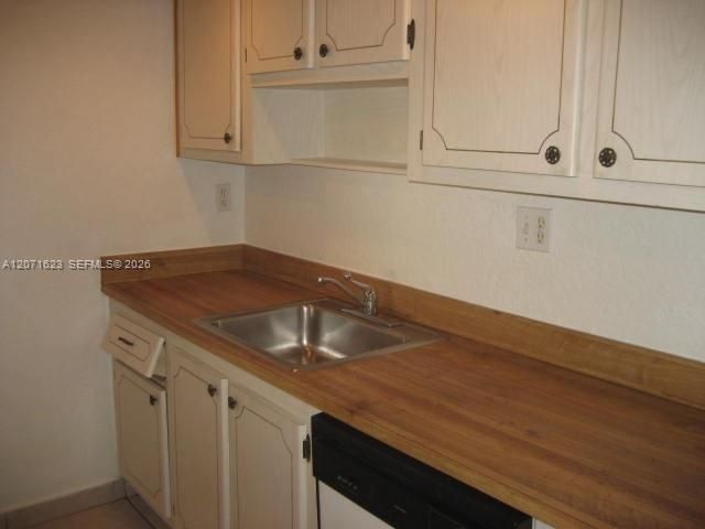 14525 N Kendall Dr , Unit J-408, Miami, FL 33196 Photo