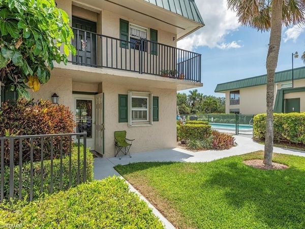 600 Valley Stream DR , Unit F6, NAPLES, FL 34113
