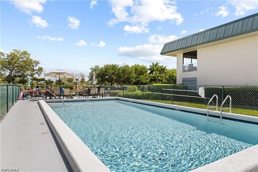 600 Valley Stream Dr , Unit F6, Naples, FL 34113 Photo