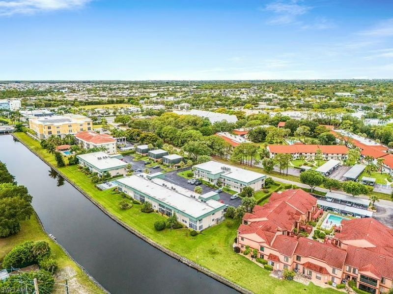 600 Valley Stream Dr , Unit F8, Naples, FL 34113 Photo