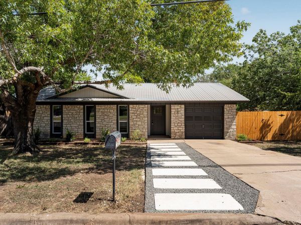 1001 W 17th ST, Georgetown, TX 78626