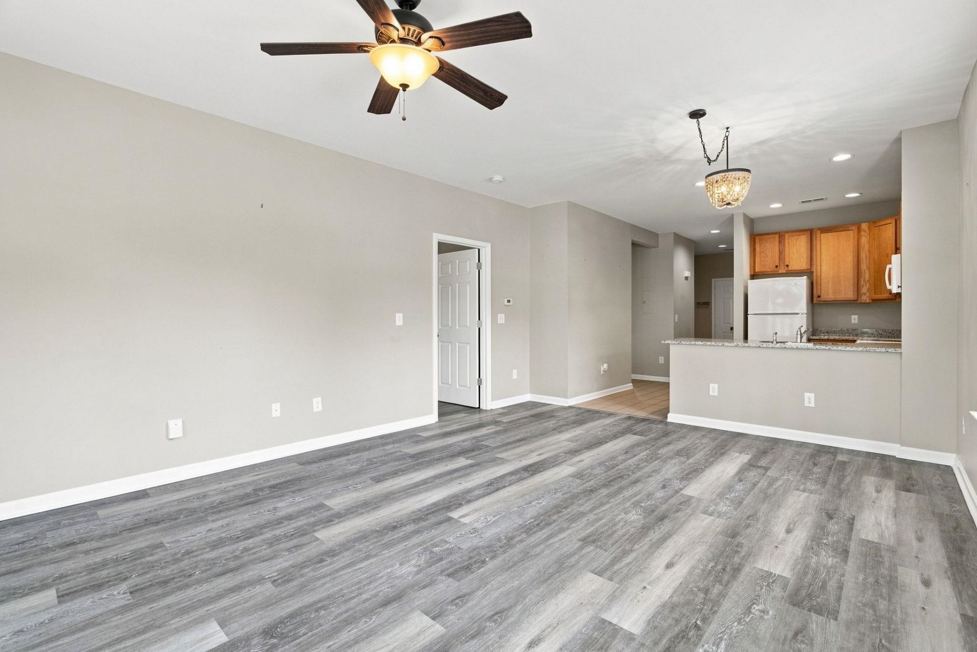 4553 Girvan Dr. Photo 16