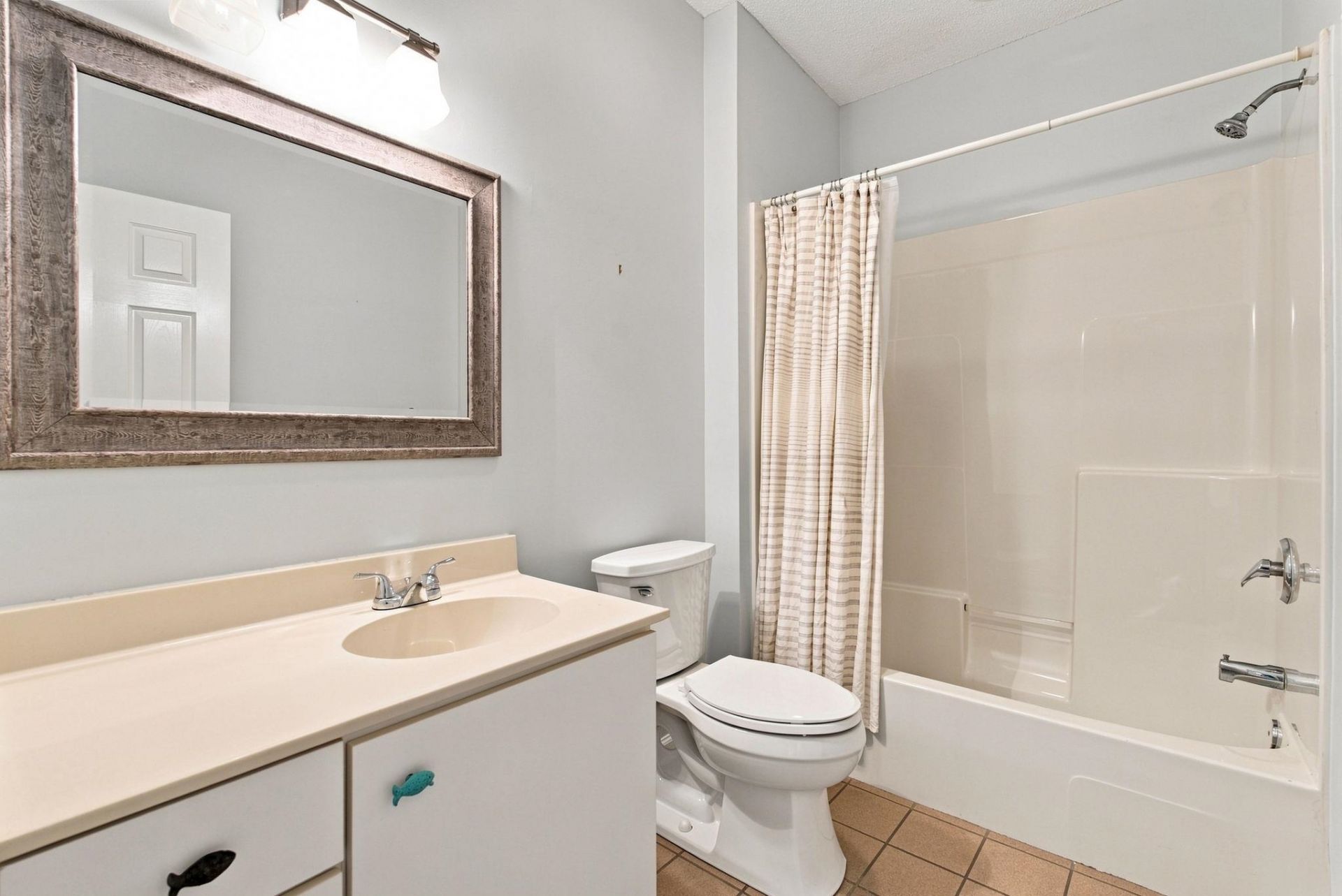 4553 Girvan Dr. Photo 20
