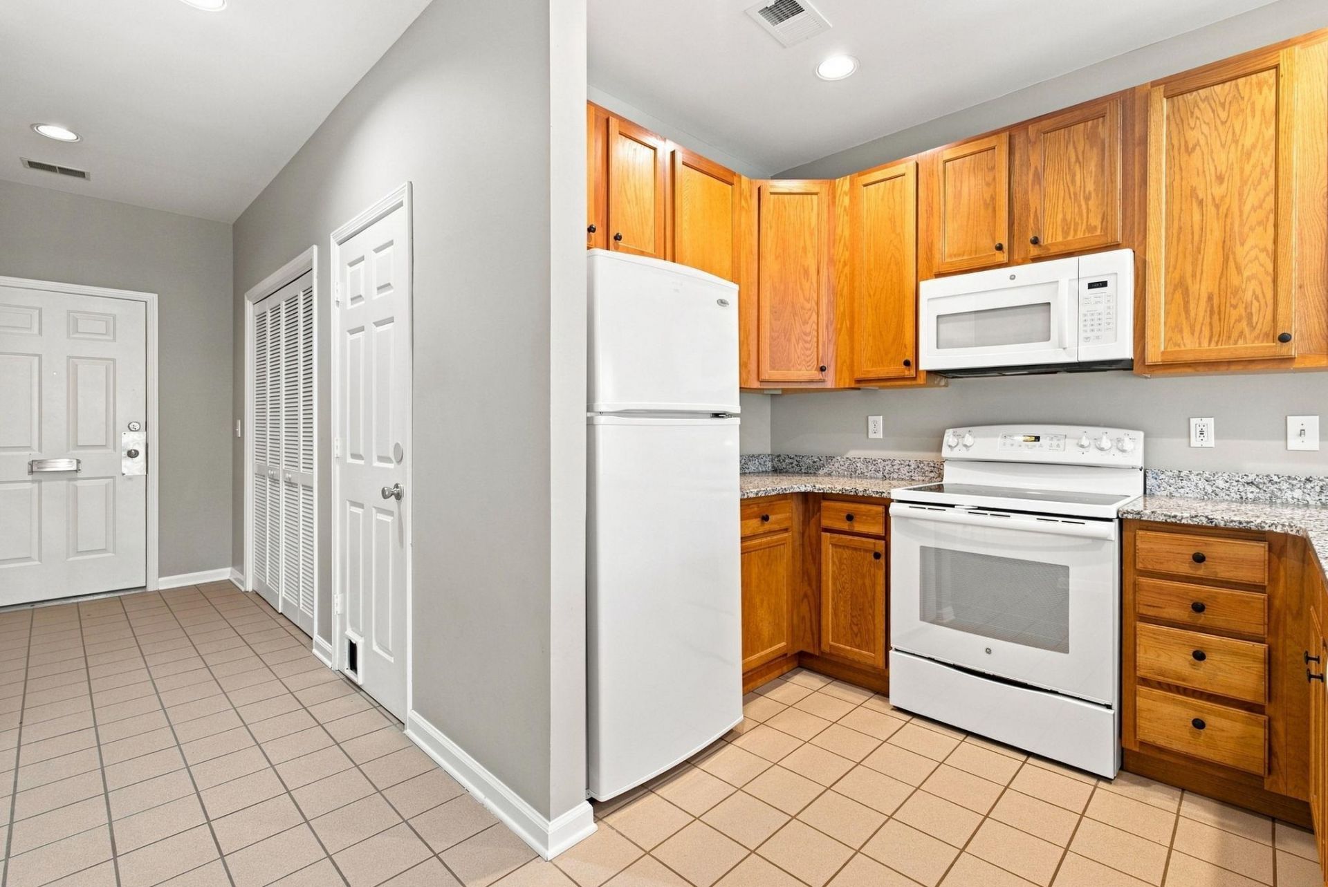 4553 Girvan Dr. Photo 9