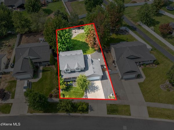 2411 N Mackenzie DR, Post Falls, ID 83854