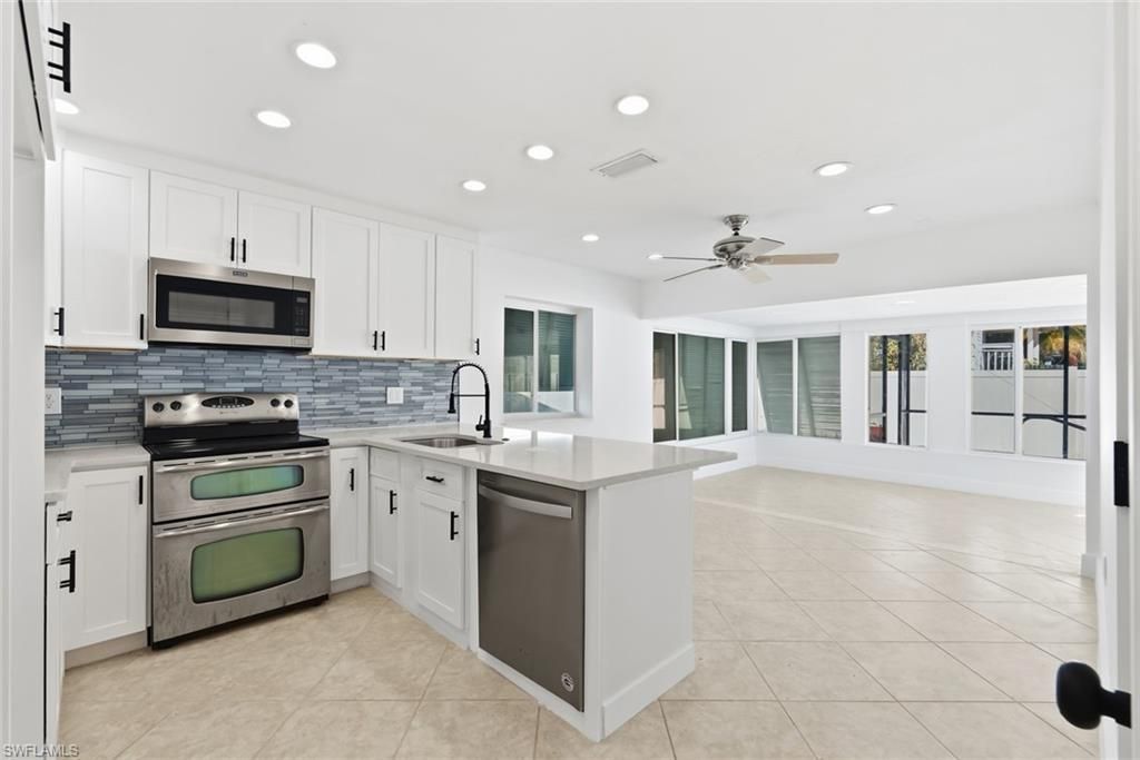 193 Hibiscus Dr, Fort Myers Beach, FL 33931 Photo