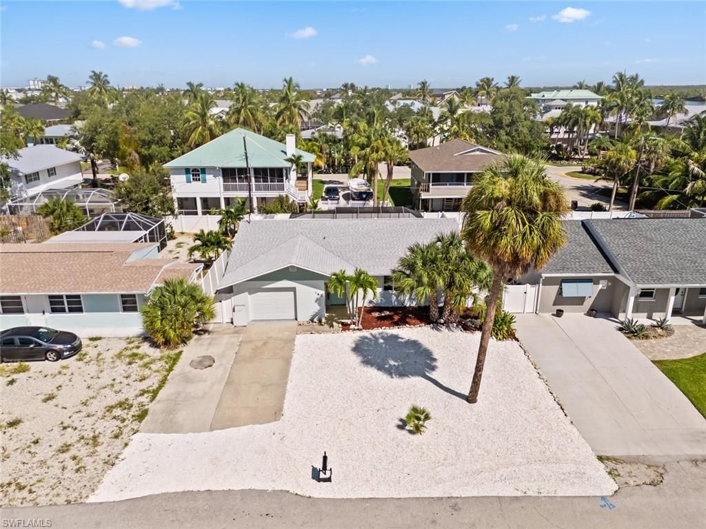 193 Hibiscus Dr, Fort Myers Beach, FL 33931 Photo