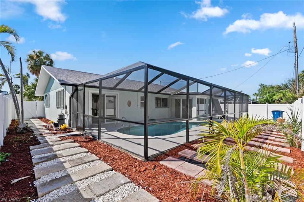 193 Hibiscus Dr, Fort Myers Beach, FL 33931 Photo