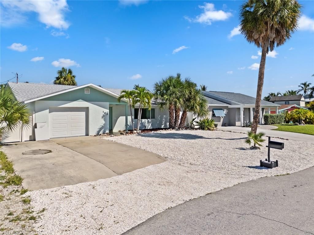 193 Hibiscus Dr, Fort Myers Beach, FL 33931 Photo