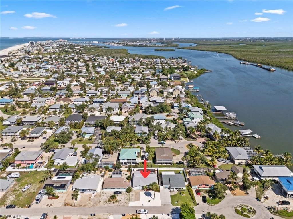 193 Hibiscus Dr, Fort Myers Beach, FL 33931 Photo