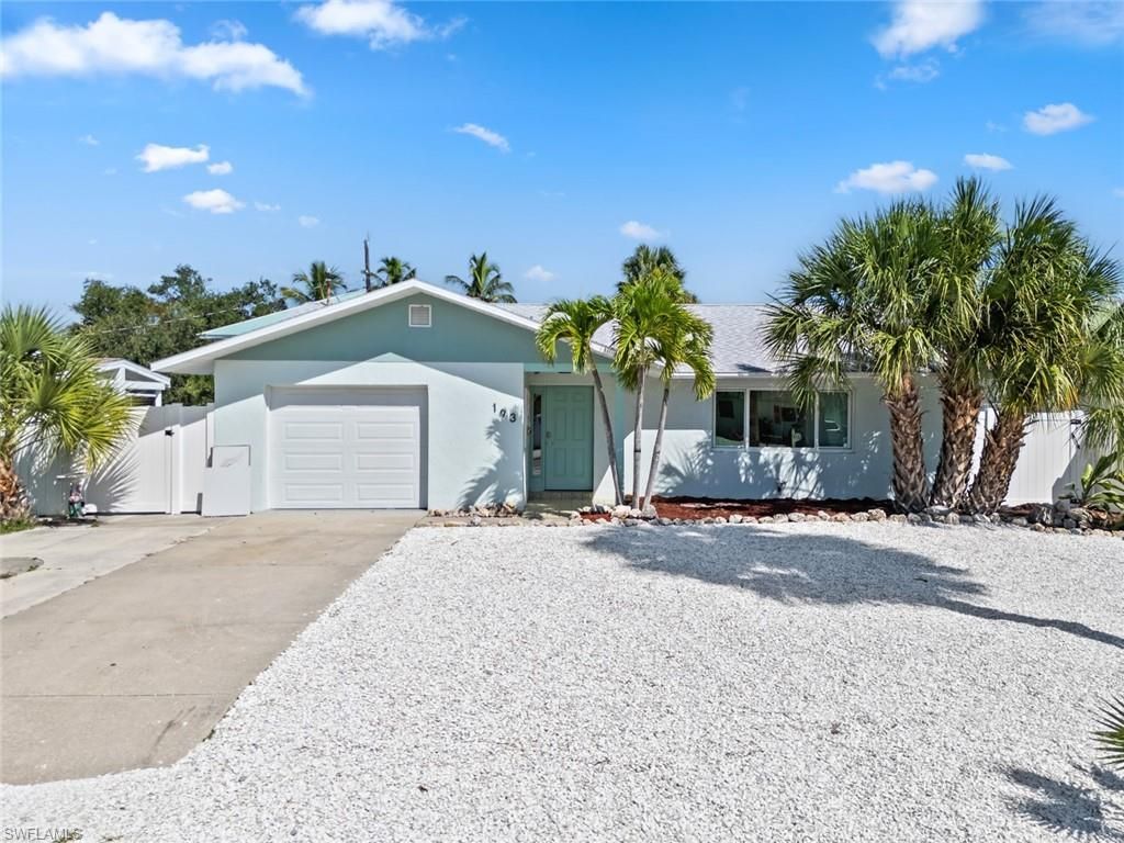 193 Hibiscus Dr, Fort Myers Beach, FL 33931 Photo