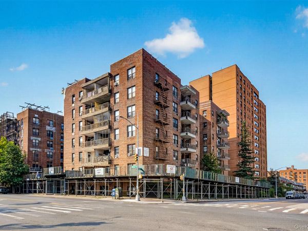 138-70 Elder Avenue , Unit 3L, Flushing, NY 11355