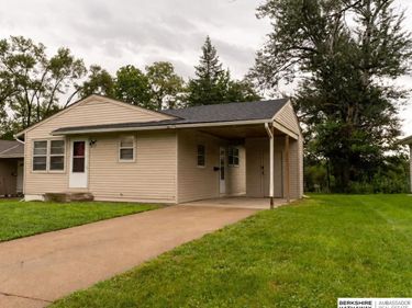 4515 Laurel Avenue, Omaha, NE 68116