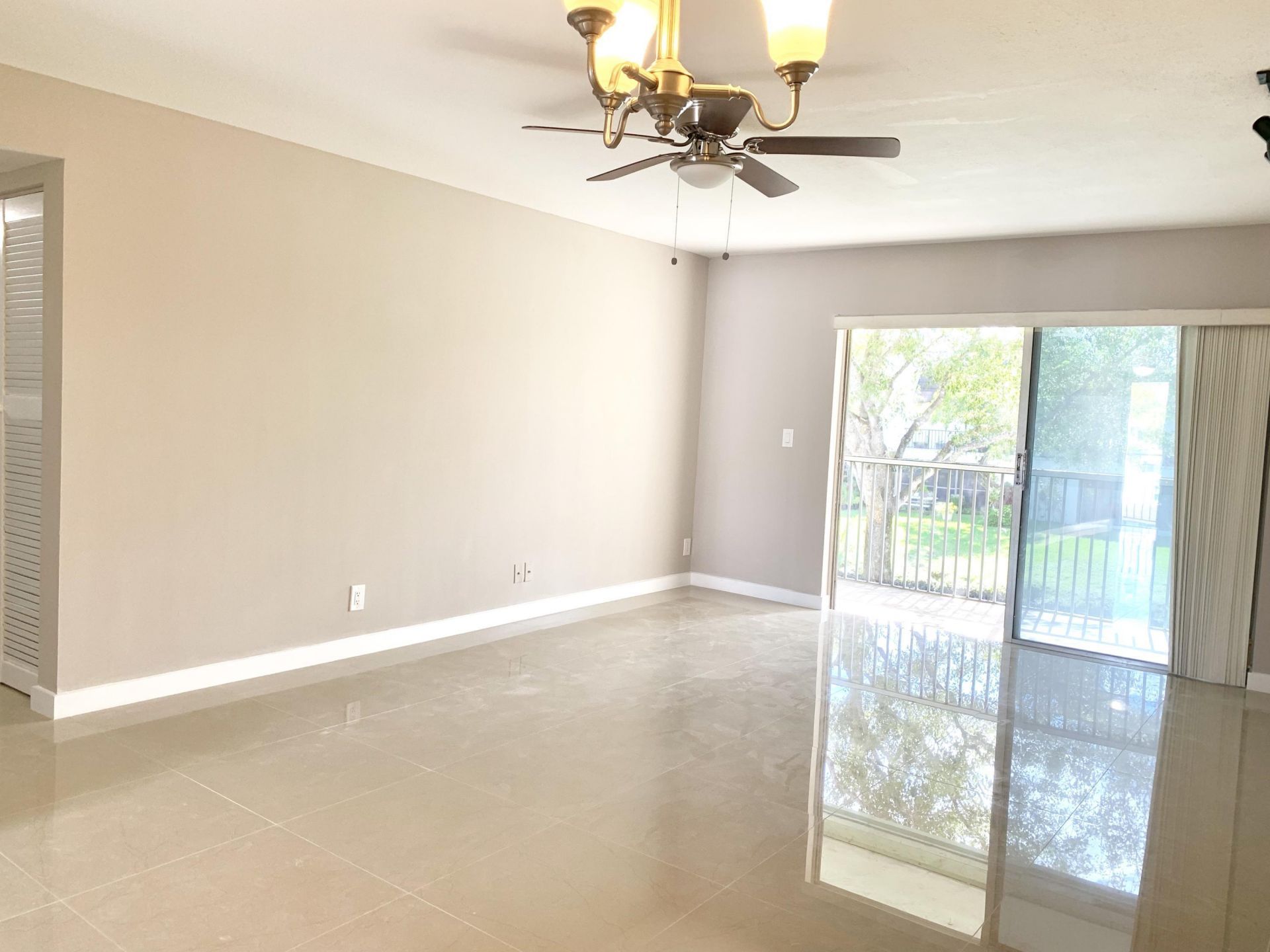 2750 Forest Hills Boulevard, Unit 208, Coral Springs, FL 33065 Photo
