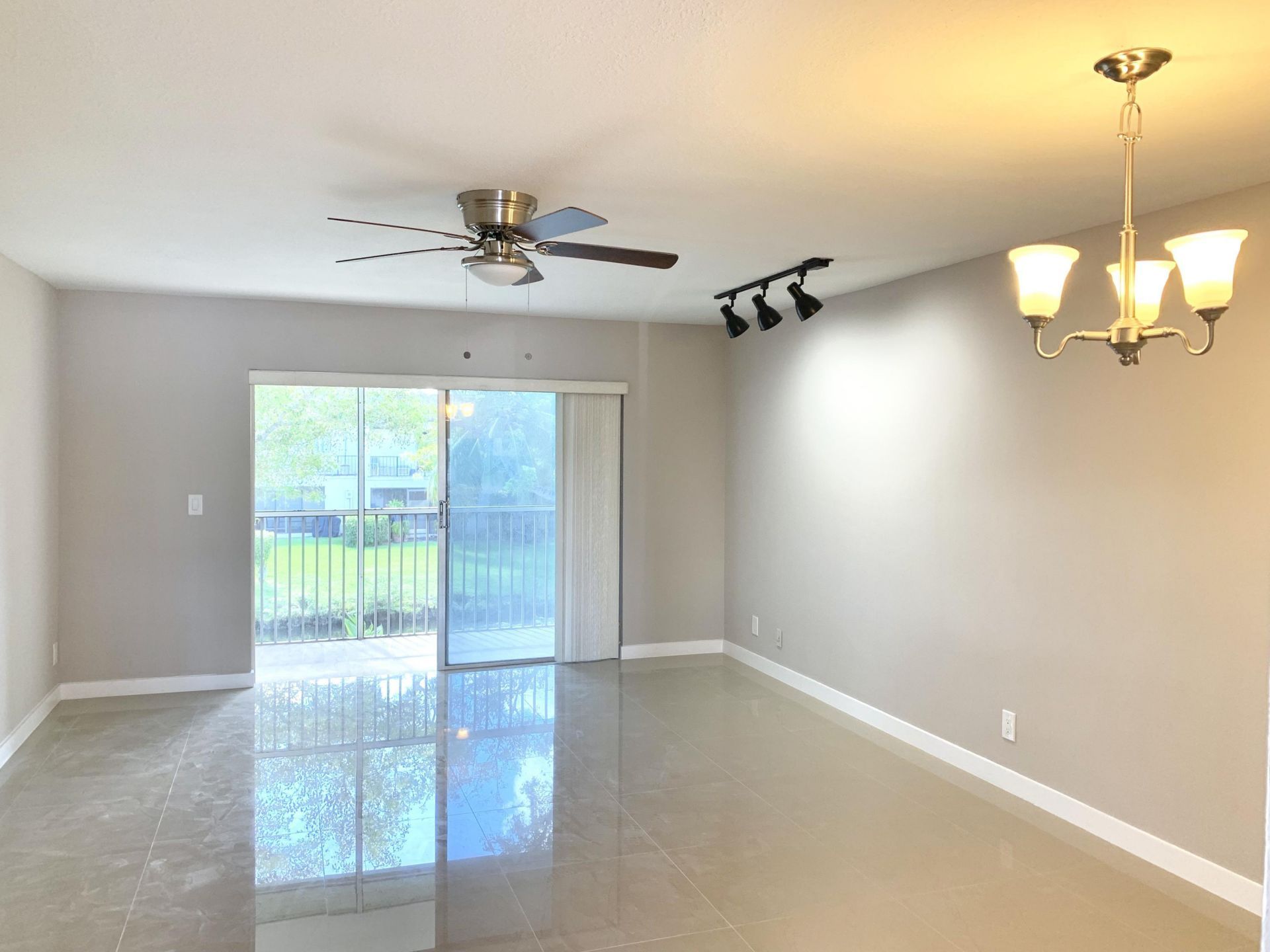 2750 Forest Hills Boulevard, Unit 208, Coral Springs, FL 33065 Photo
