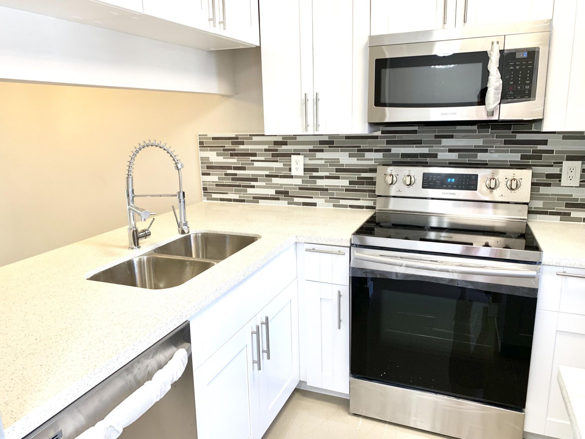 2750 Forest Hills Boulevard, Unit 208, Coral Springs, FL 33065 Photo