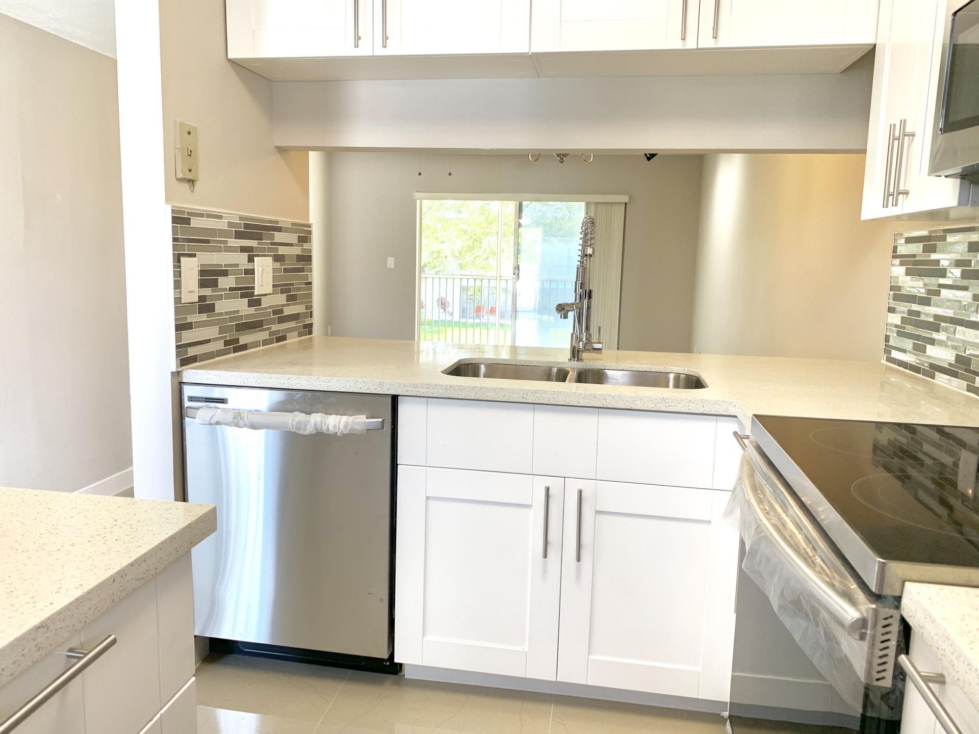 2750 Forest Hills Boulevard, Unit 208, Coral Springs, FL 33065 Photo
