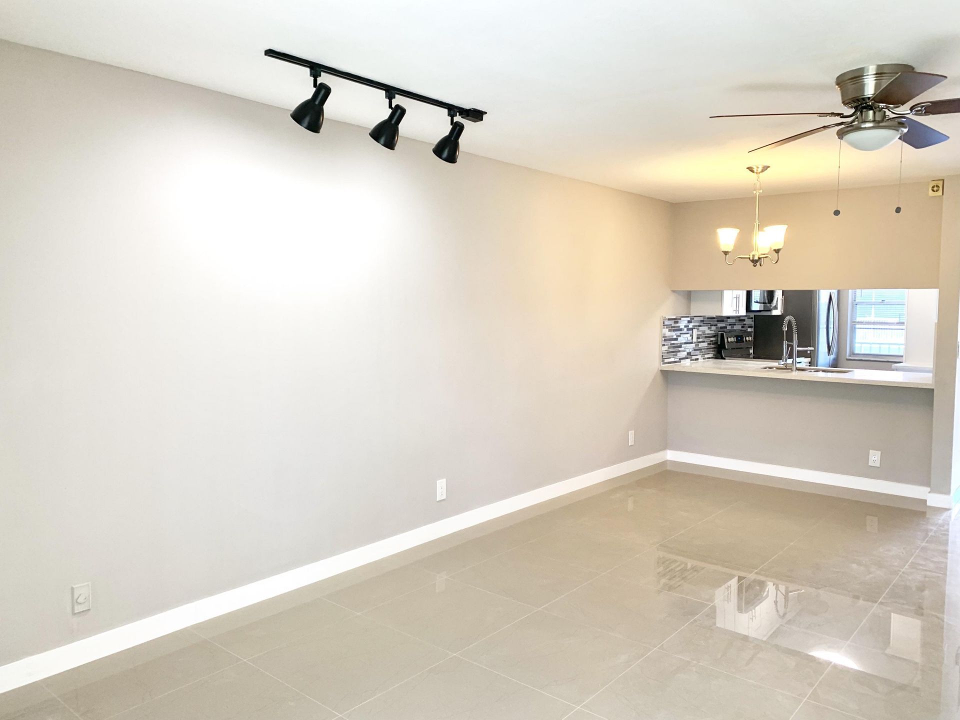 2750 Forest Hills Boulevard, Unit 208, Coral Springs, FL 33065 Photo