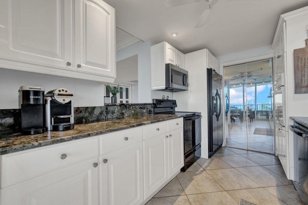 859 Jeffery Street, Unit 7050, Boca Raton, FL 33487 Photo