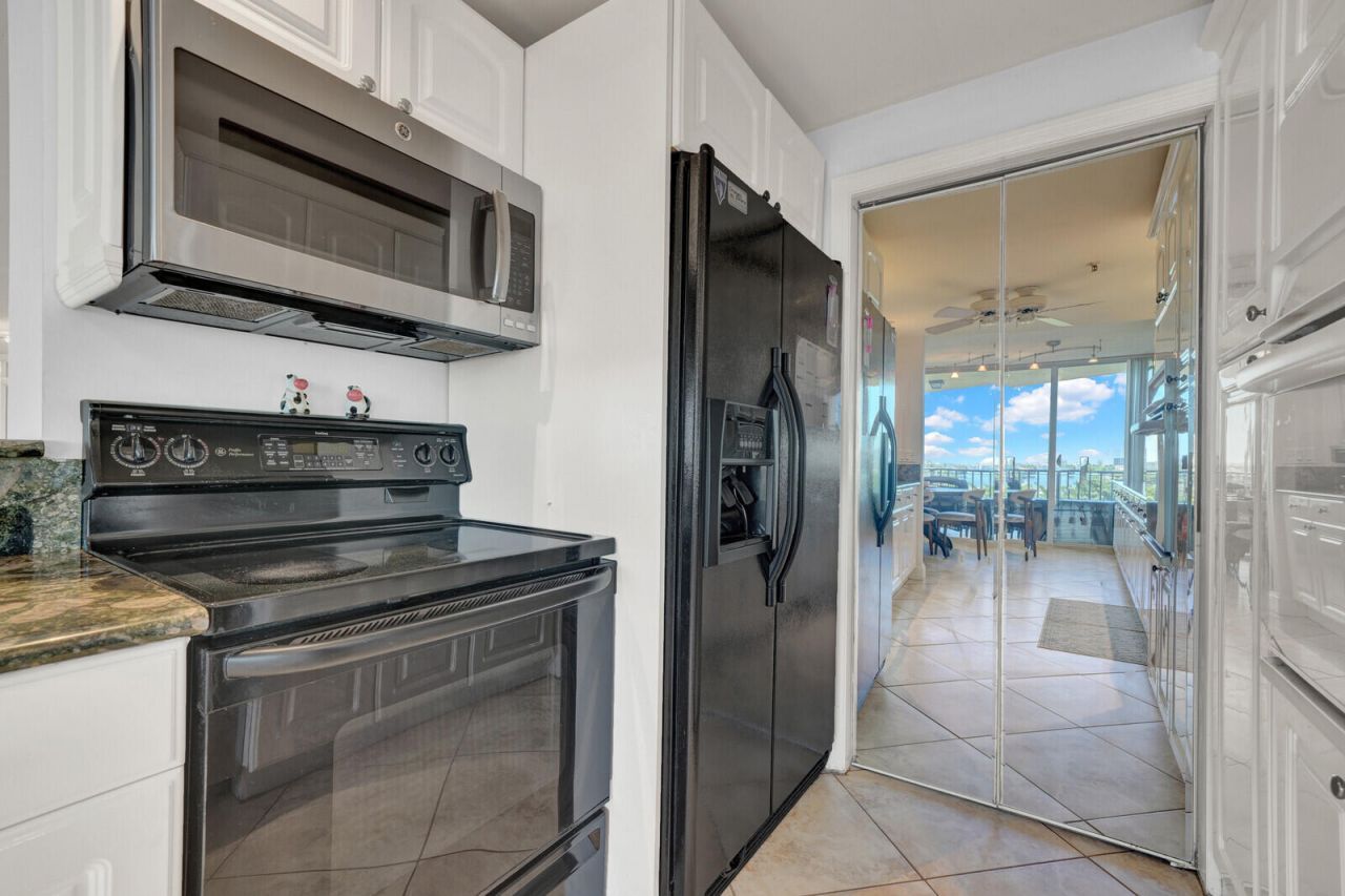859 Jeffery Street, Unit 7050, Boca Raton, FL 33487 Photo