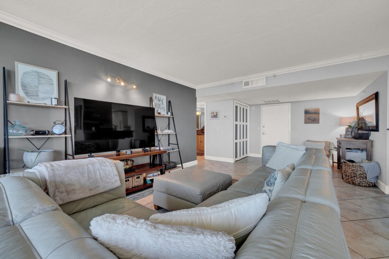 859 Jeffery Street, Unit 7050, Boca Raton, FL 33487 Photo