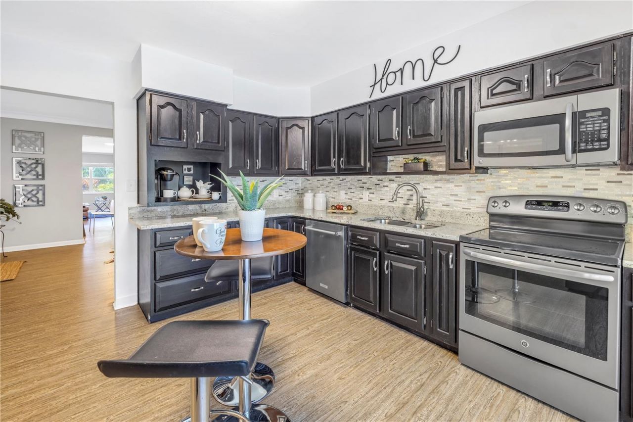 610 Cordova Boulevard Ne, Saint Petersburg, FL 33704 Photo