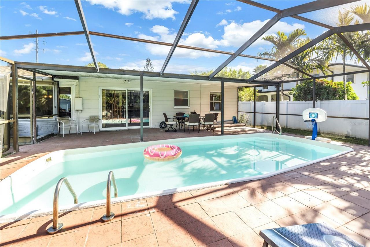 610 Cordova Boulevard Ne, Saint Petersburg, FL 33704 Photo