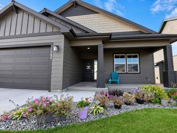 1542 W OKANOGAN AVE, Post Falls, ID 83854