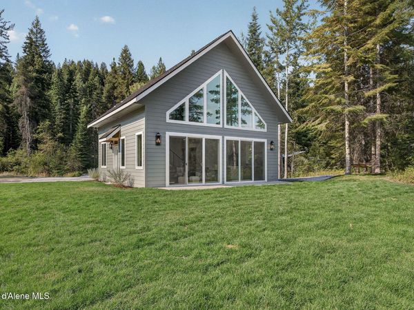 1320 Stanley Dr, Newport, WA 99156