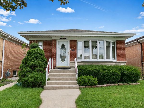 7539 W Strong Street , Harwood Heights, IL 60706