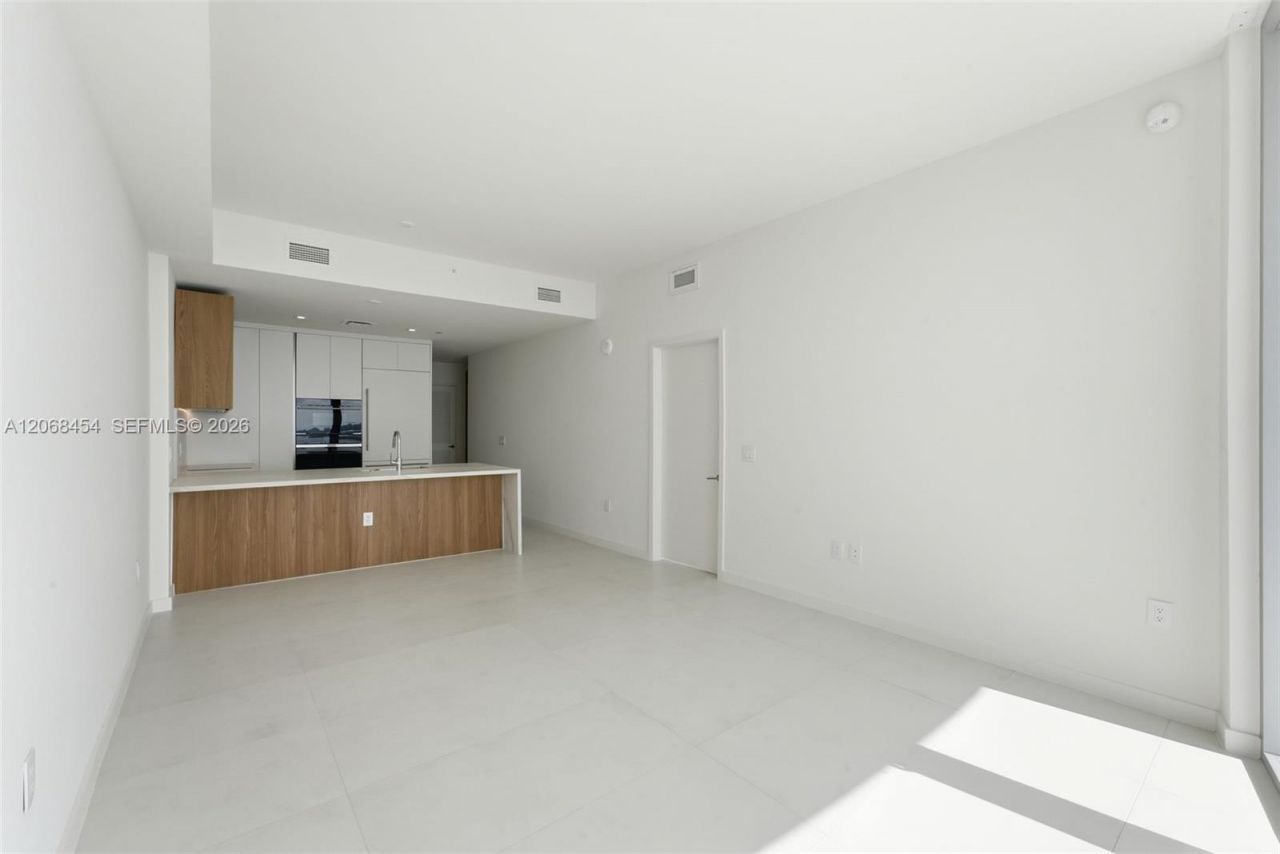 1400 Biscayne Blvd. , Unit 3004, Miami, FL 33132 Photo