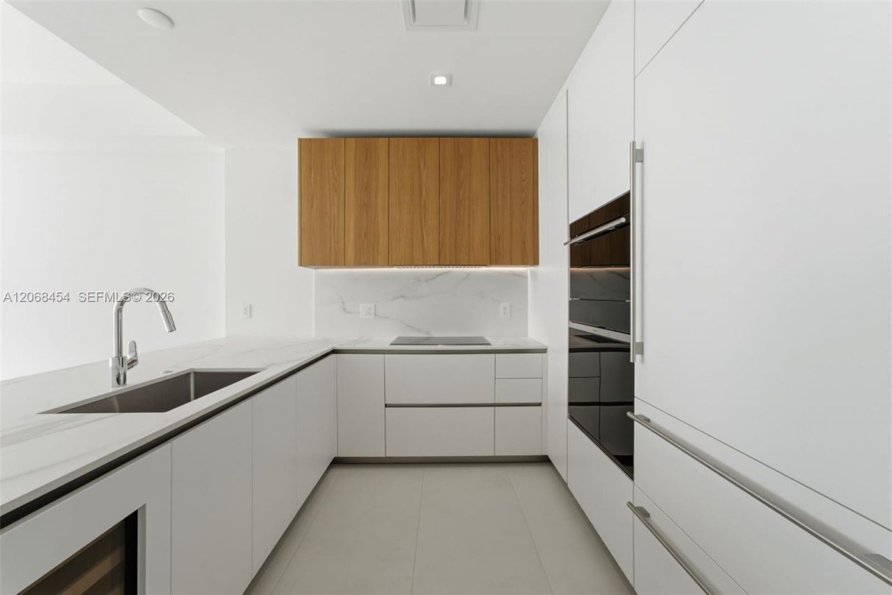 1400 Biscayne Blvd. , Unit 3004, Miami, FL 33132 Photo