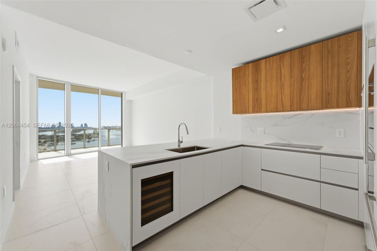 1400 Biscayne Blvd. , Unit 3004, Miami, FL 33132 Photo