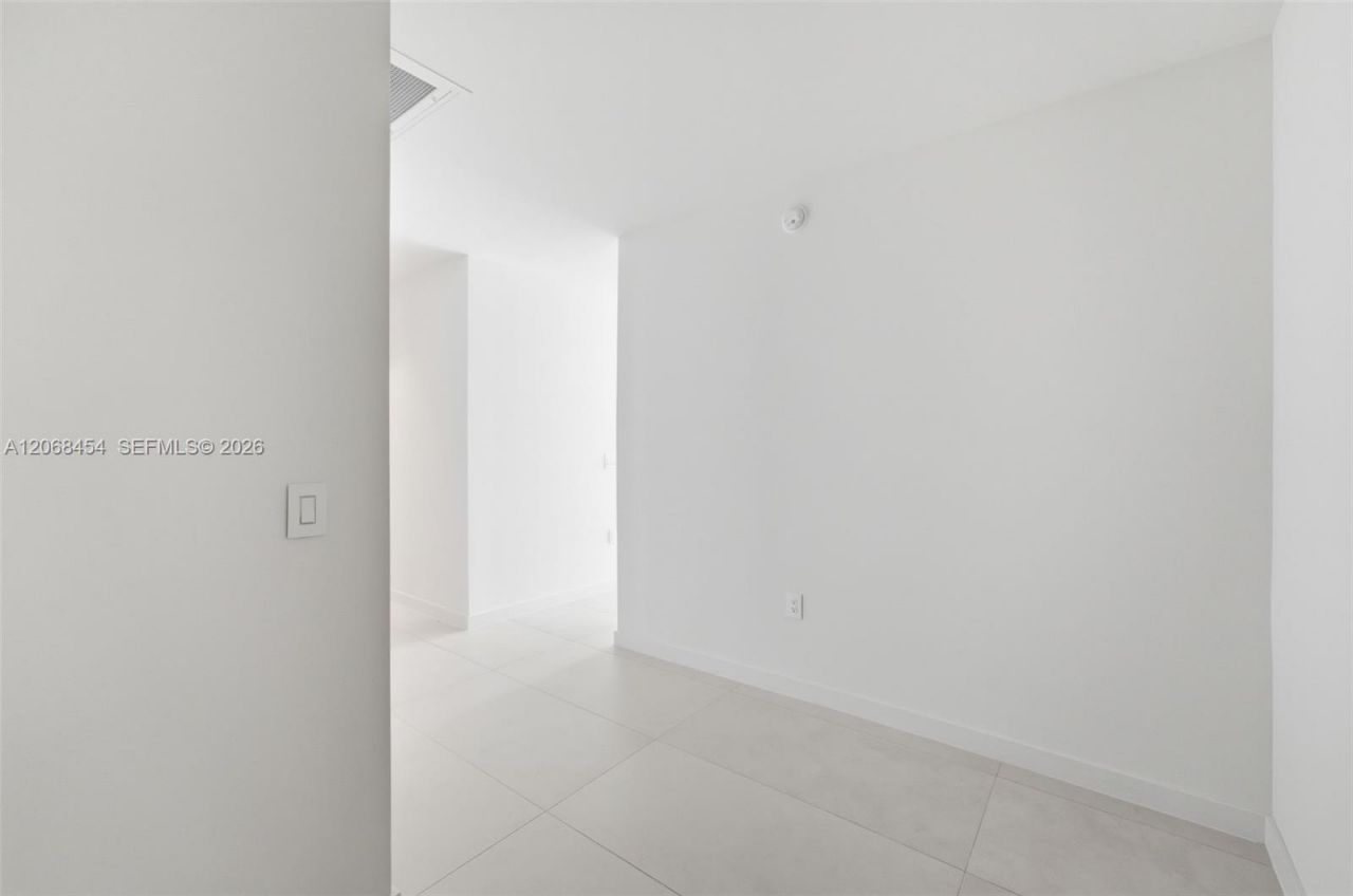 1400 Biscayne Blvd. , Unit 3004, Miami, FL 33132 Photo