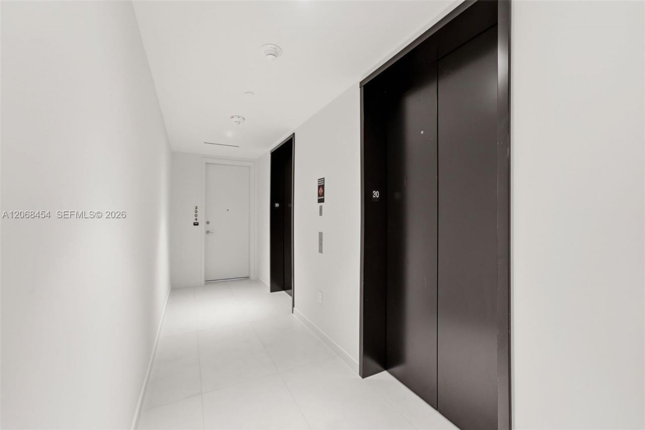 1400 Biscayne Blvd. , Unit 3004, Miami, FL 33132 Photo