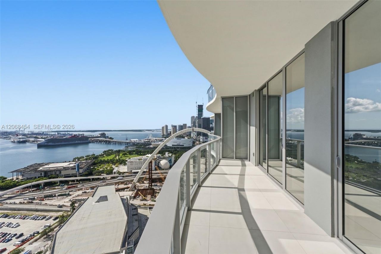1400 Biscayne Blvd. , Unit 3004, Miami, FL 33132 Photo