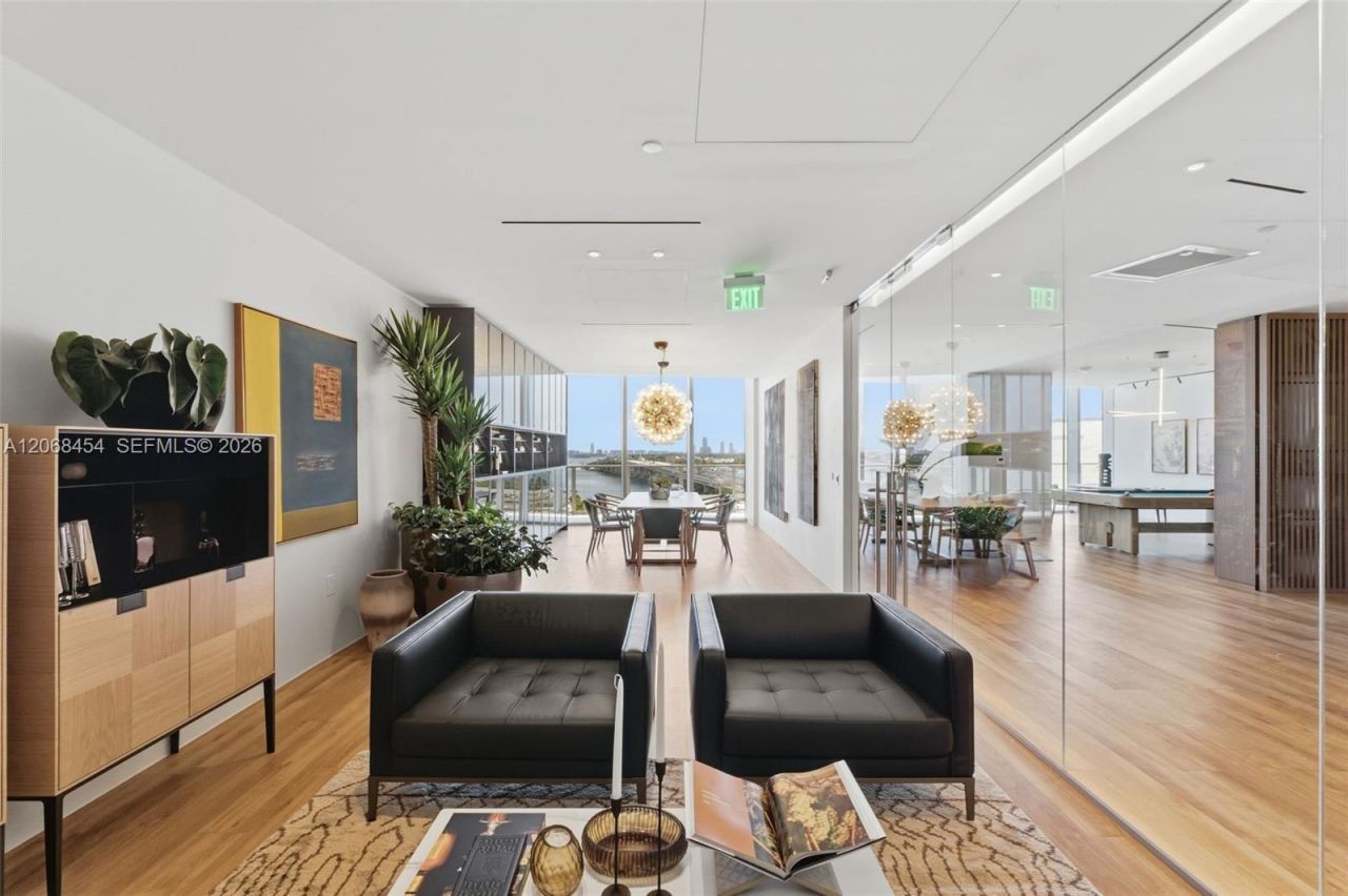 1400 Biscayne Blvd. , Unit 3004, Miami, FL 33132 Photo