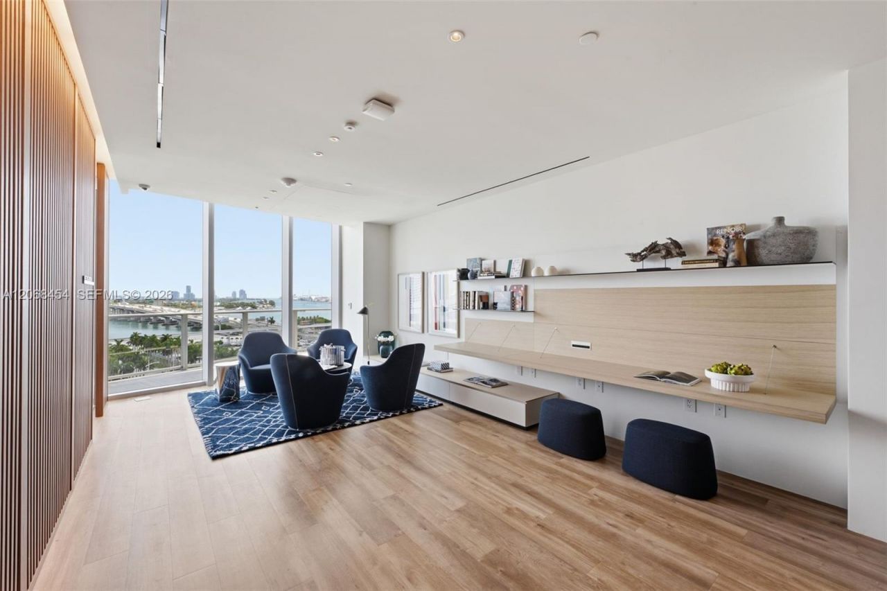1400 Biscayne Blvd. , Unit 3004, Miami, FL 33132 Photo
