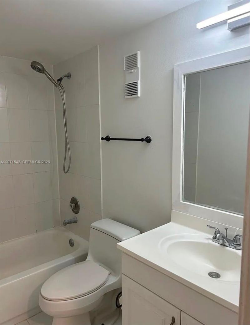 8720 N Sherman Cir , Unit 307, Miramar, FL 33025 Photo