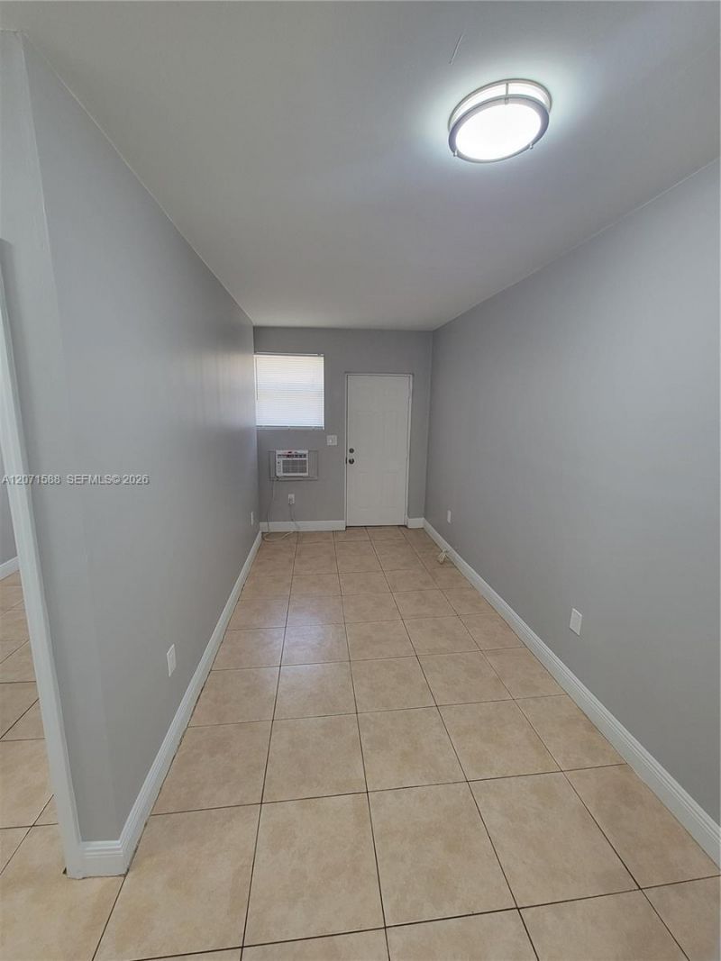 1740 NW 1st Pl , Unit 3, Miami, FL 33136 Photo
