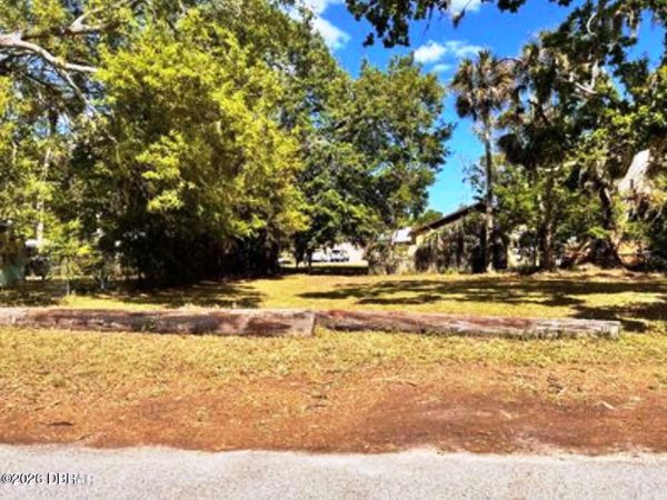 459 Pleasant Street, Daytona Beach, FL 32114