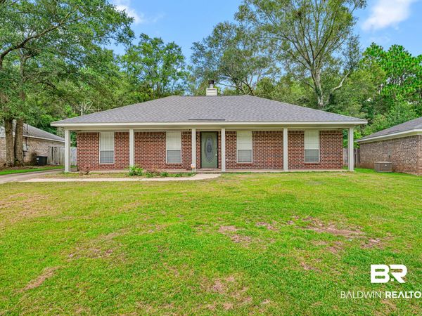 6332 N Woodside Dr, Theodore, AL 36582
