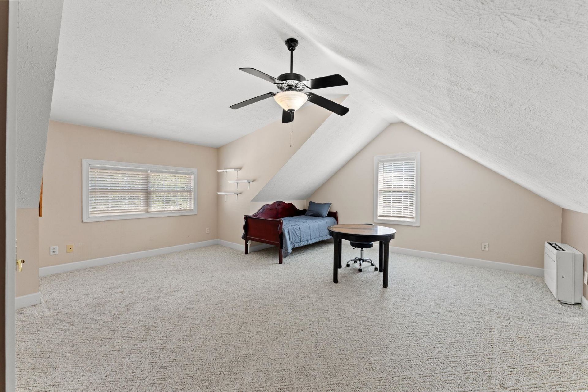 928 Heshbon Dr. Photo 30