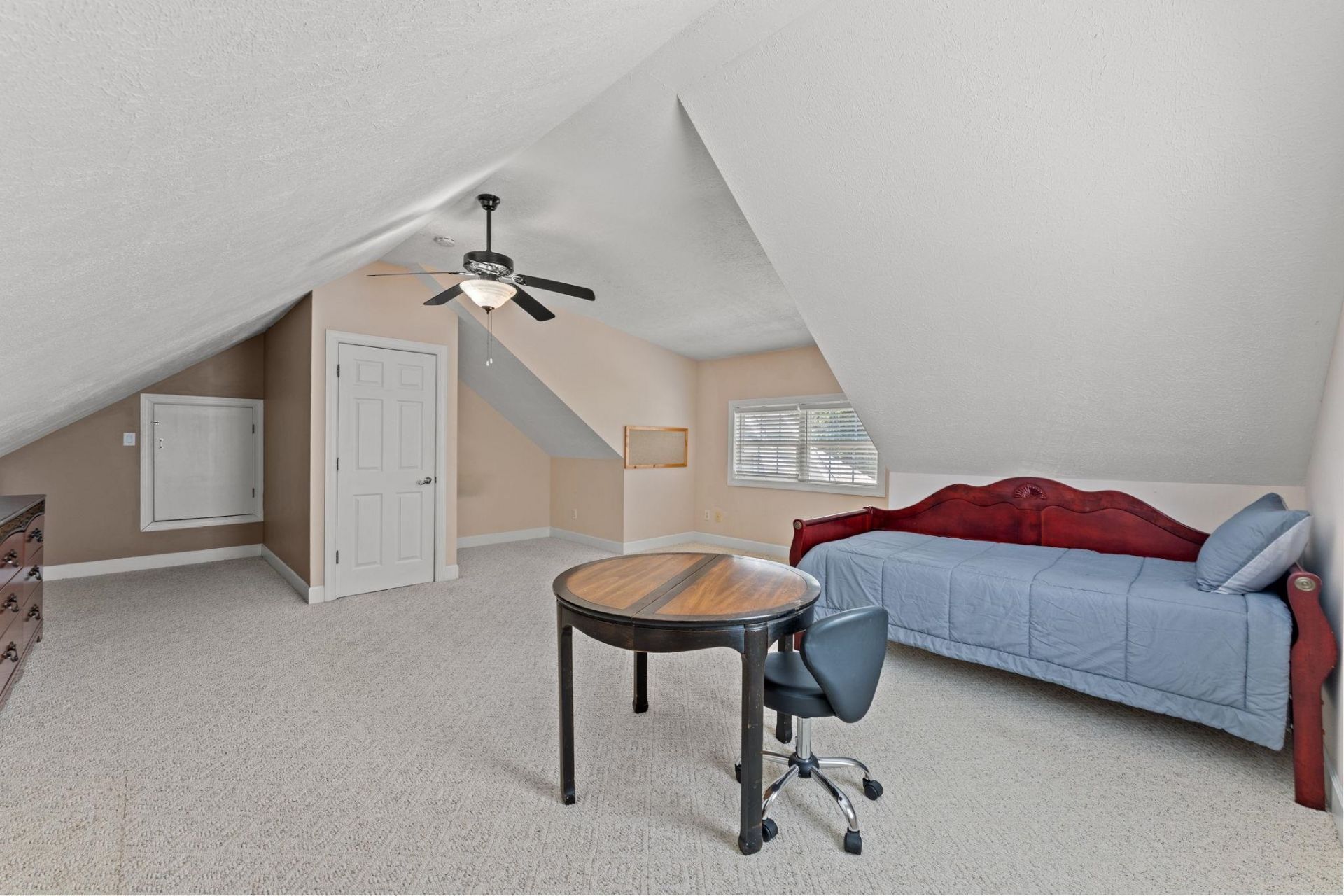 928 Heshbon Dr. Photo 31
