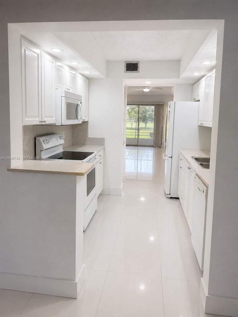 500 SW 130th Ter , Unit 109A, Pembroke Pines, FL 33027 Photo