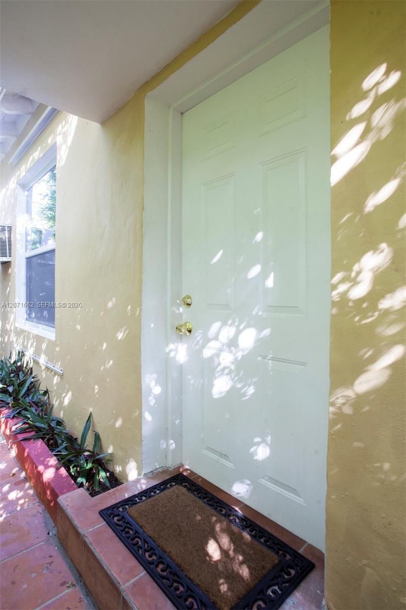 4720 Pine Tree Dr , Unit 1, Miami Beach, FL 33140 Photo