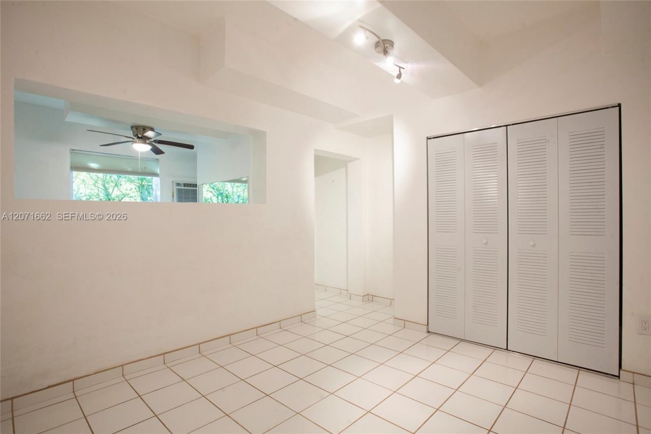 4720 Pine Tree Dr , Unit 1, Miami Beach, FL 33140 Photo