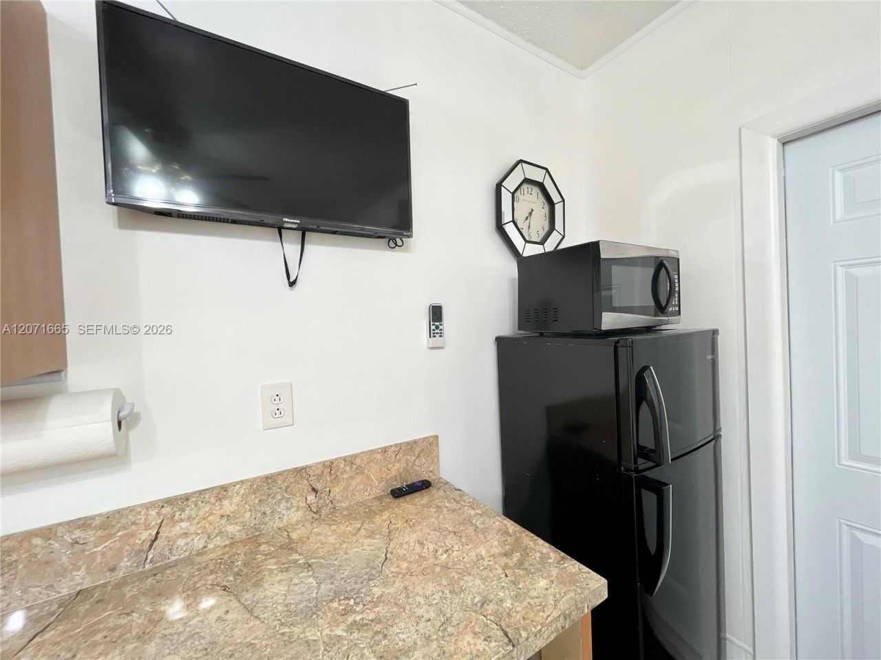 3054 NW 18th St, Unit 2, Miami, FL 33125 Photo