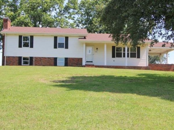 1958 Holland Road , Scottsville, KY 42164